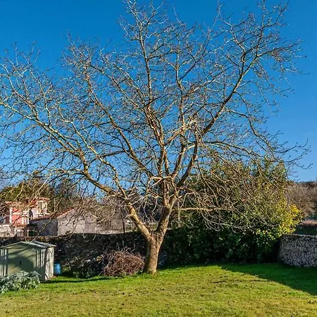 Ruralia Casa Enrique En Quintana, Llanes בקתה